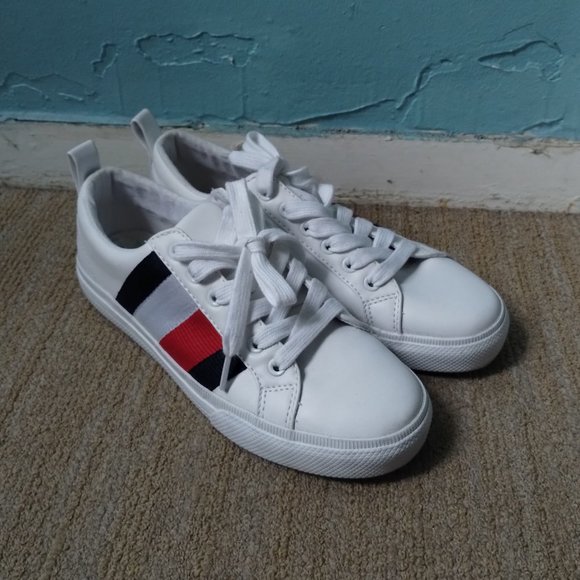 Tommy Hilfiger Women Shoes - Picture 4 of 8